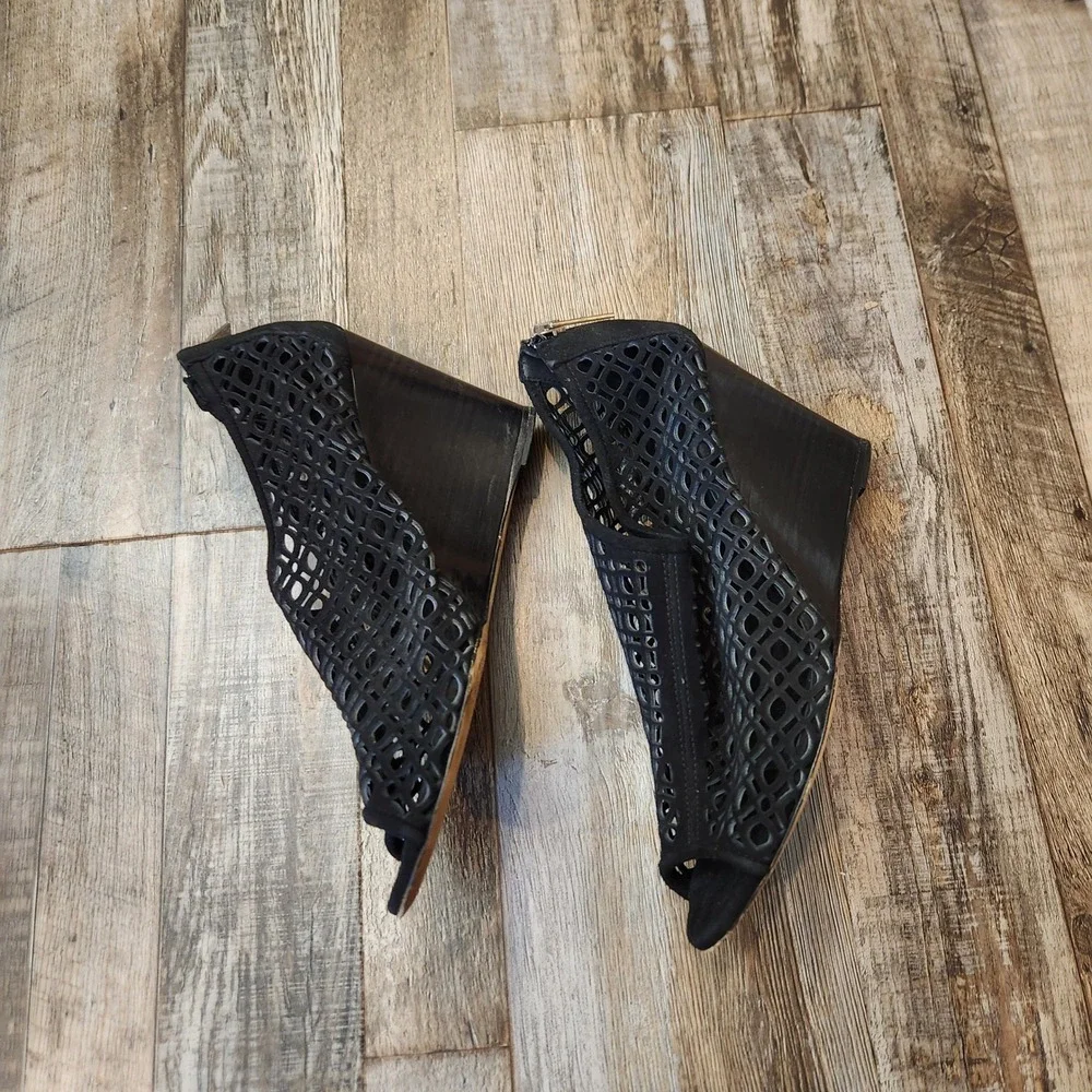 Aquatalia Black Suede Laser Cut Peep Toe Wedge Sandals Made in Italy Size 7